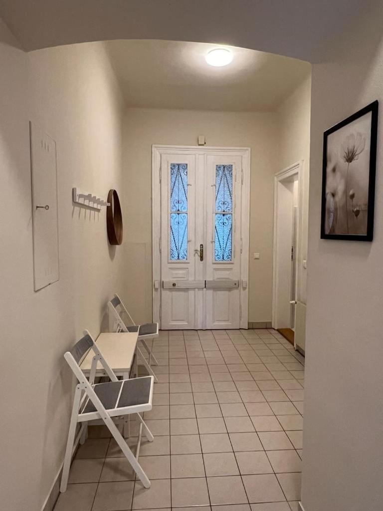 90 M2 Spacious With Free Parking * Wien
